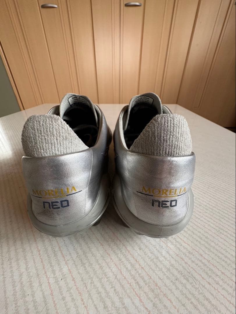 Mizuno モレリアネオ4 限定カラー