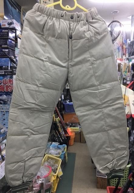 大幅値引！とても暖かい,熱いくらいの高品質な羽毛中着（ベージュ・L）がお買い得！