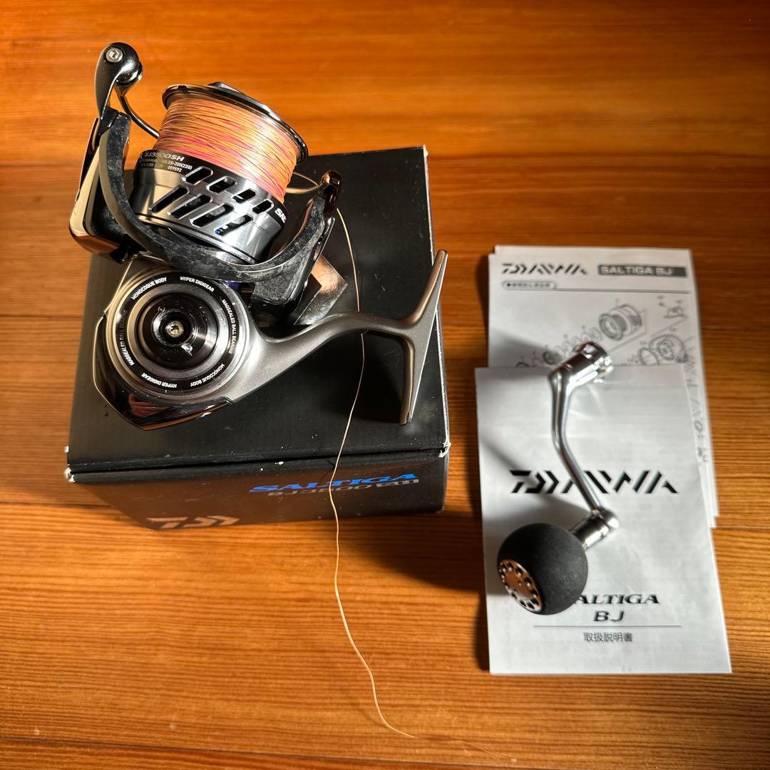 美品　DAIWA SALTIGA　BJ3500SH スプール付き