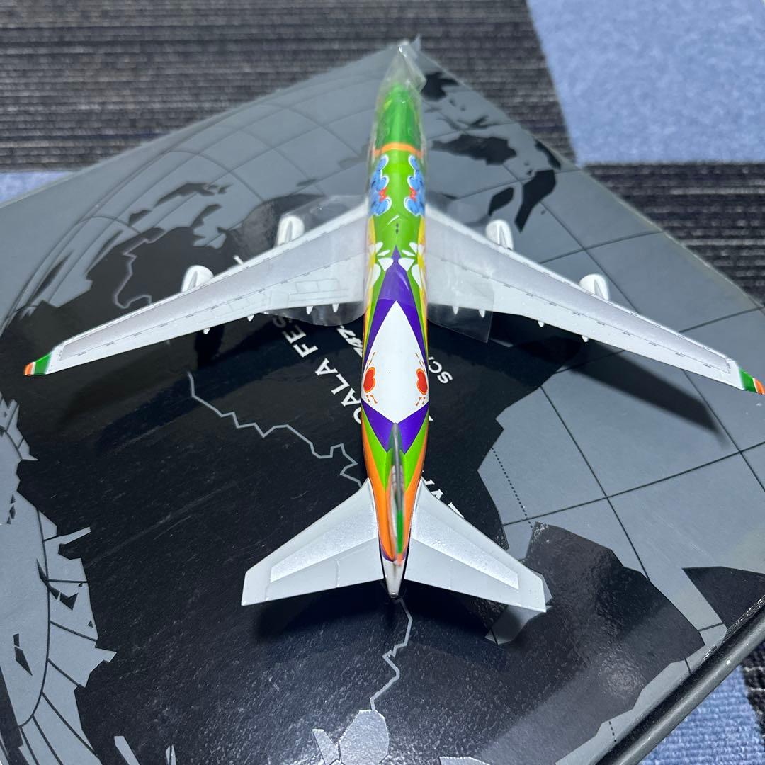 EVAエバー航空Boeing747-400 1/300 hogan特別塗装貴重品
