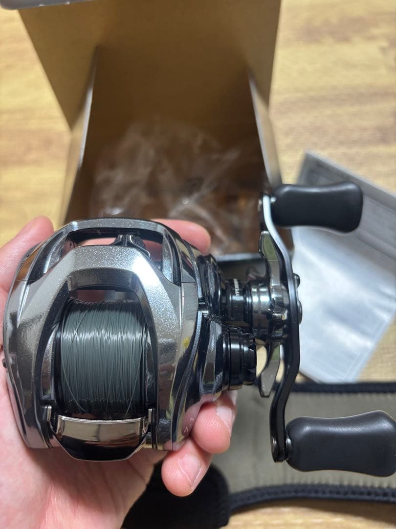 美品　ダイワ　スティーズ リミテッド SV TW 1000H 右