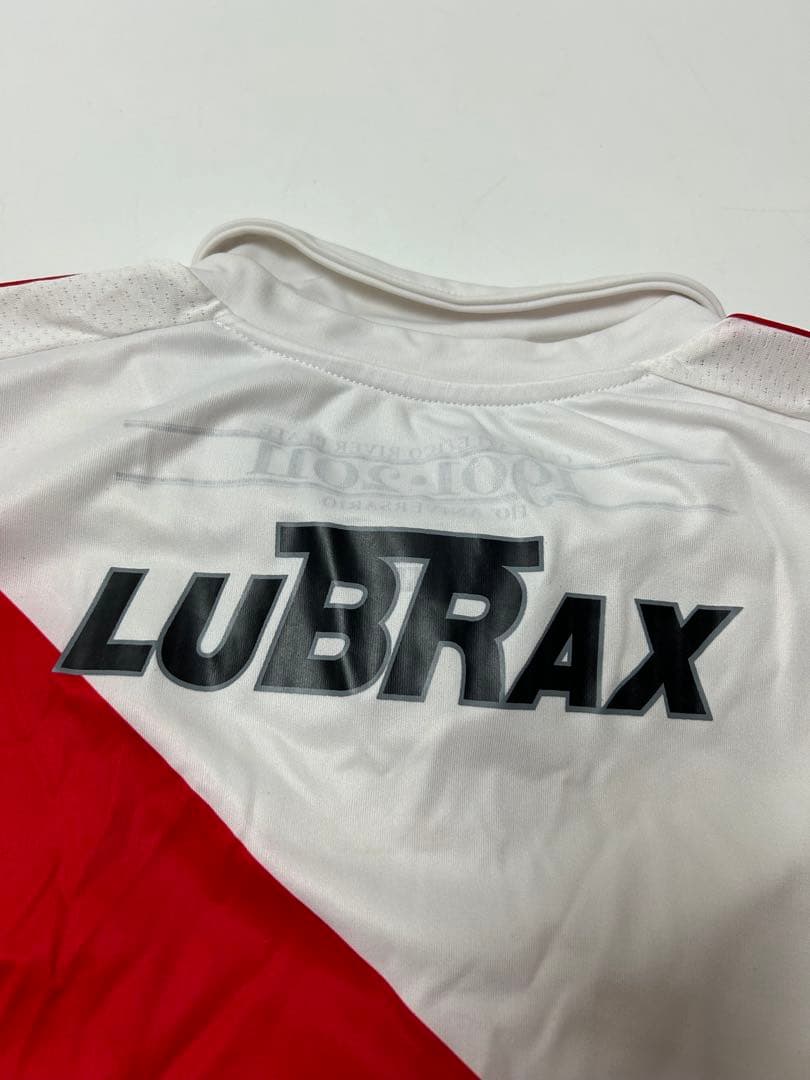  Plate リーベルプレート　ユニフォーム　ホワイト/レッド　M