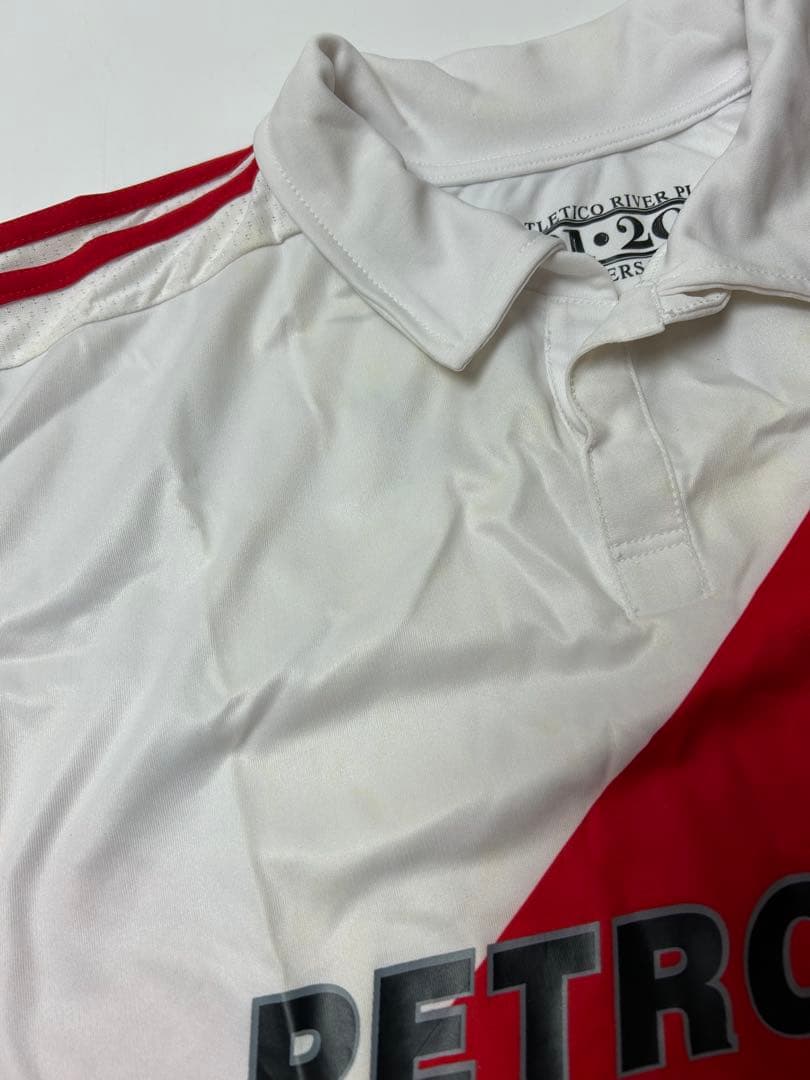  Plate リーベルプレート　ユニフォーム　ホワイト/レッド　M