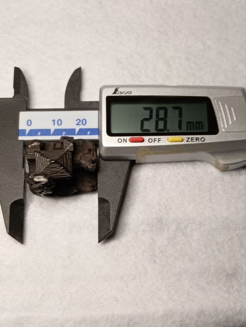 海松（黒珊瑚）彫 根付 「蓬莱山」神仙思想 銘有 破損無 超絶技巧名品