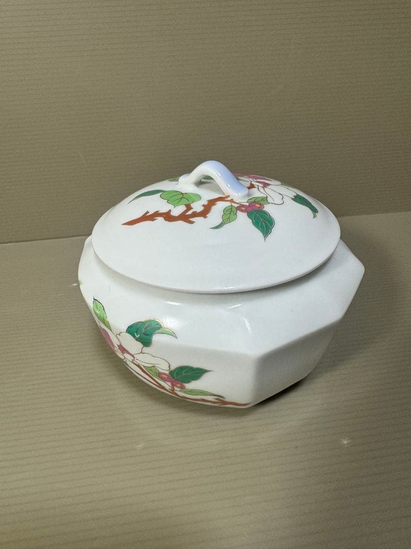 2258 有田焼　彌右衛門窯  古伊万里　金彩蓋物　2客