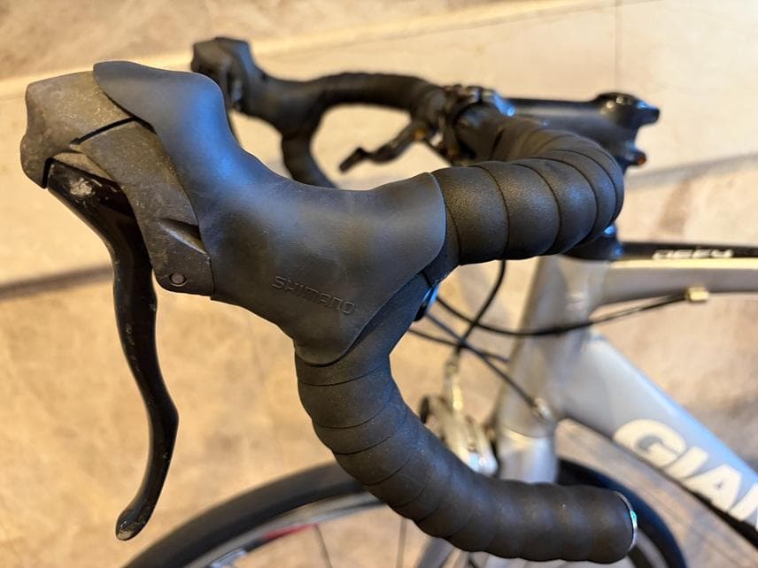 GIANT　DEFY3-ロードバイク-手渡しのみでお願いします。