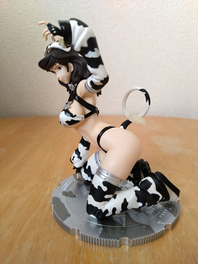 峰不二子フィギュア