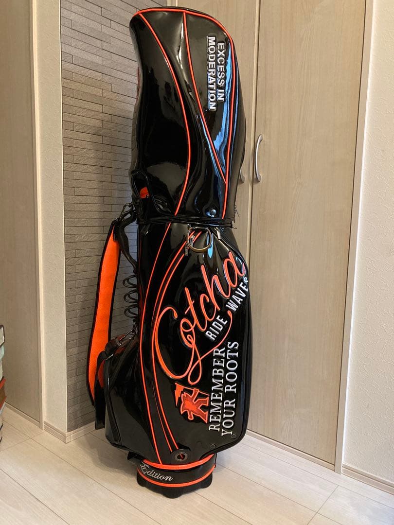 美品 GOTCHA ガッチャ ゴルフバッグ　キャディバッグ エナメルネオンカラー