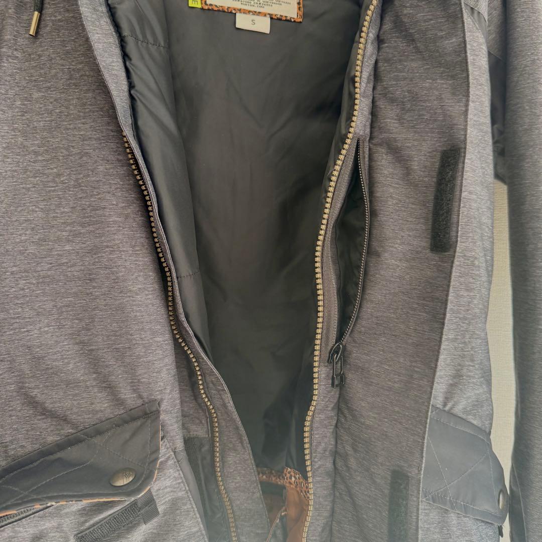 【美品】BURTON ホワイトコレクション スノボウェア ジャケット S