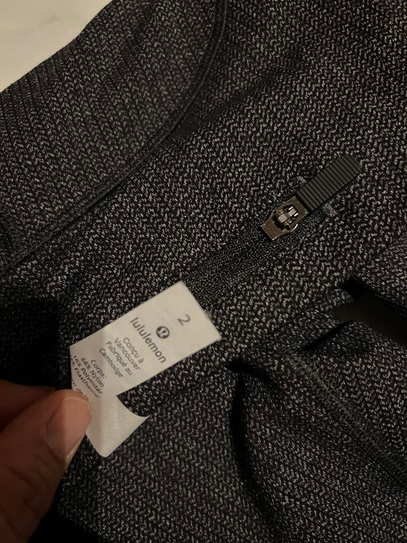 lululemon リブ柄ヨガパンツ　サイズ2