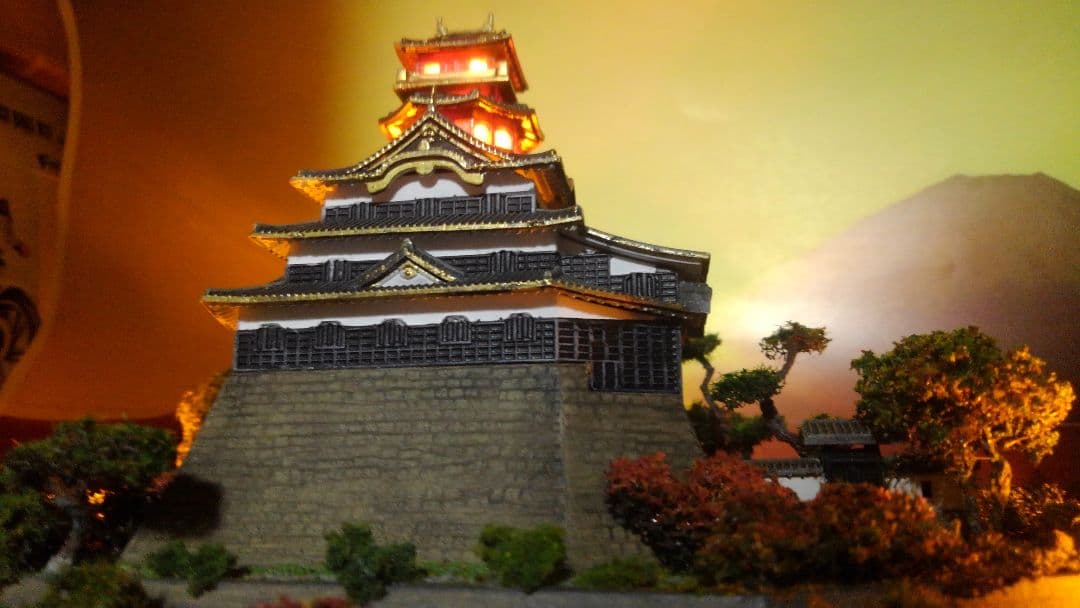 お城✨SP仕上げ✨秋の安土城✨プラモデル✨製作受付画像‼️