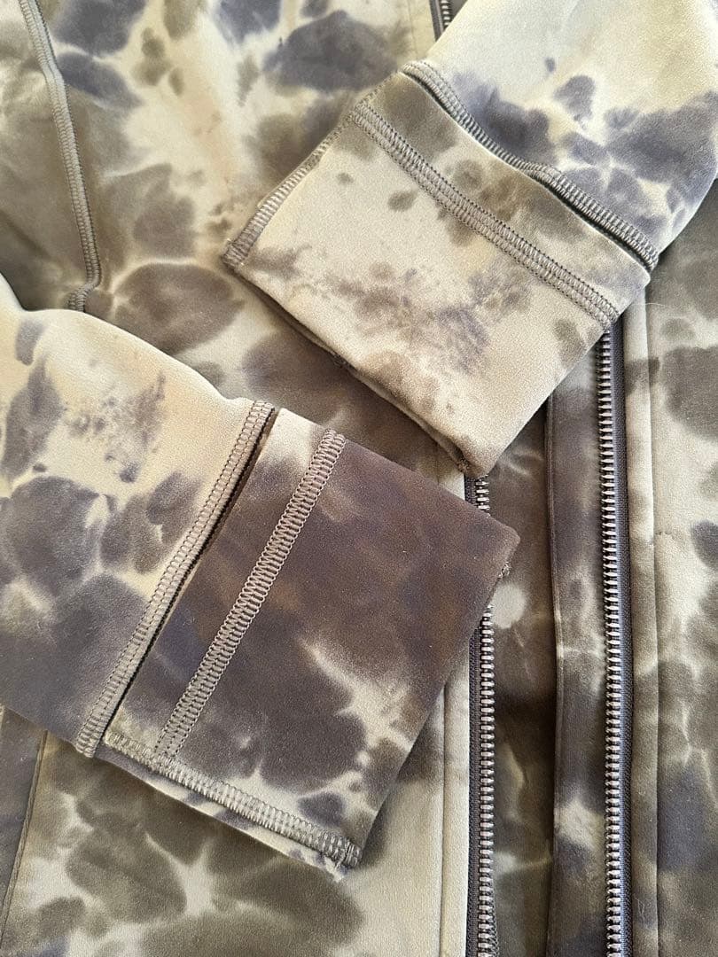 ルルレモン　フード付　Define ジャケット 12 Nulu カモフラージュ柄