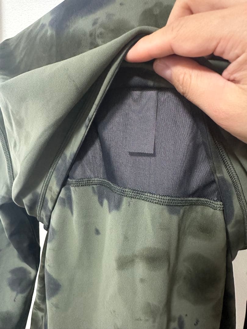 ルルレモン　フード付　Define ジャケット 12 Nulu カモフラージュ柄