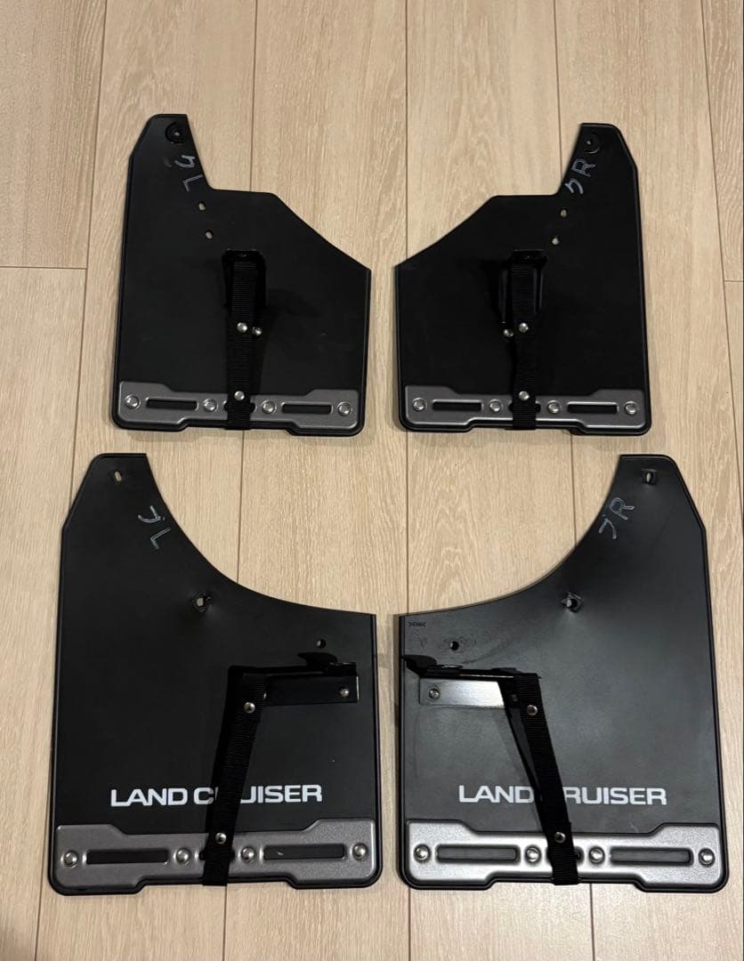 【美品】TOYOTA純正オプション ランドクルーザー250専用 マッドフラップ