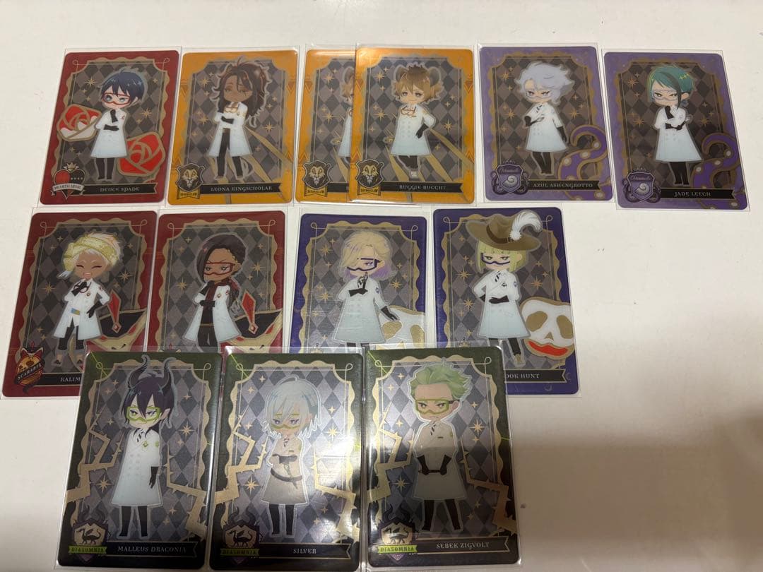 ツイステ　メタルカード　SDカード　制服　式典服　実験着　運動着