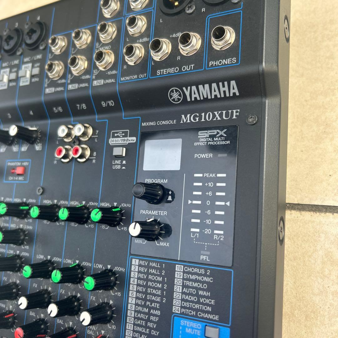 Yamaha MG10XUF アナログミキサー
