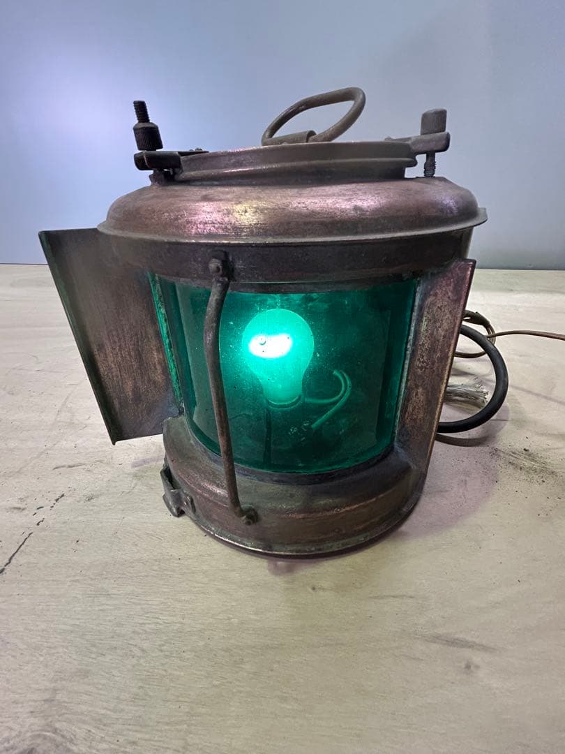 レトロスタイル 金属製ランタン