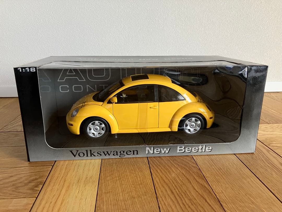 未開封 1/18 オートアート フォルクスワーゲン ニュービートル イエロー