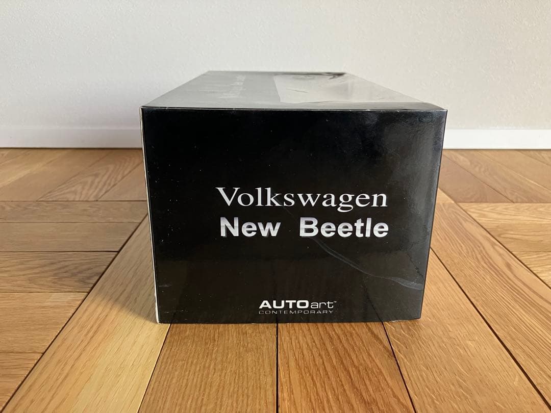 未開封 1/18 オートアート フォルクスワーゲン ニュービートル イエロー