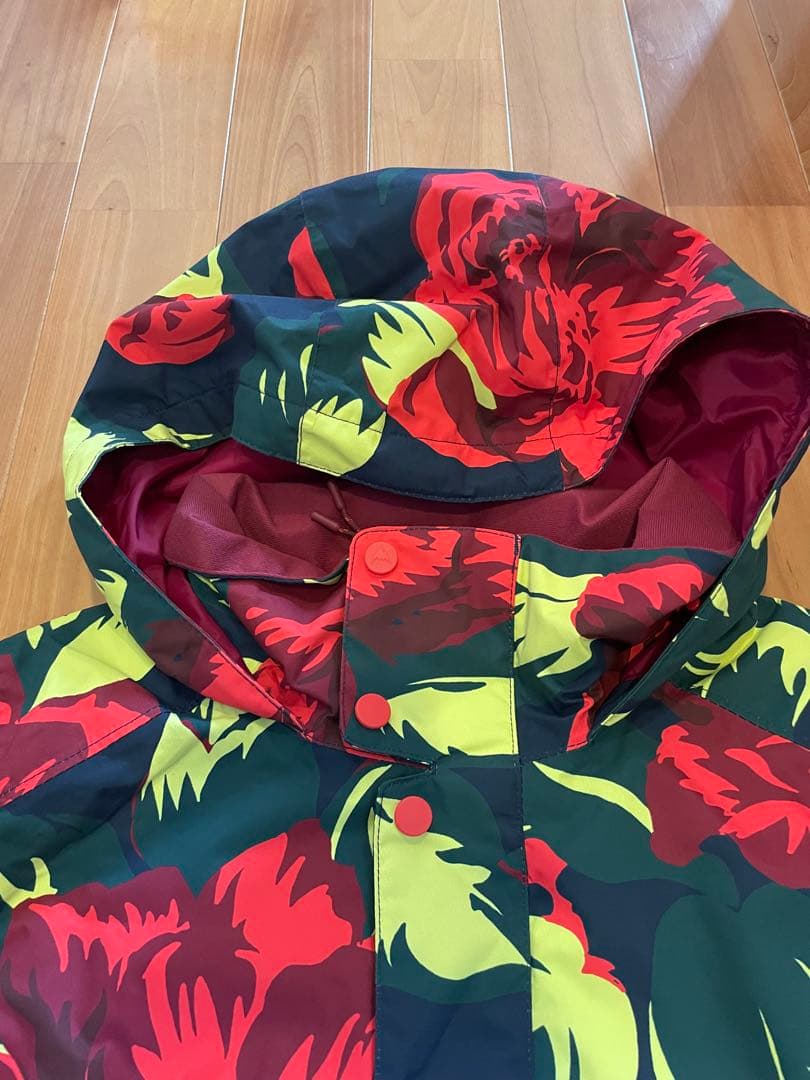 新品・未使用品・Mサイズ・スノボ・BURTON 花柄 フード付きジャケット