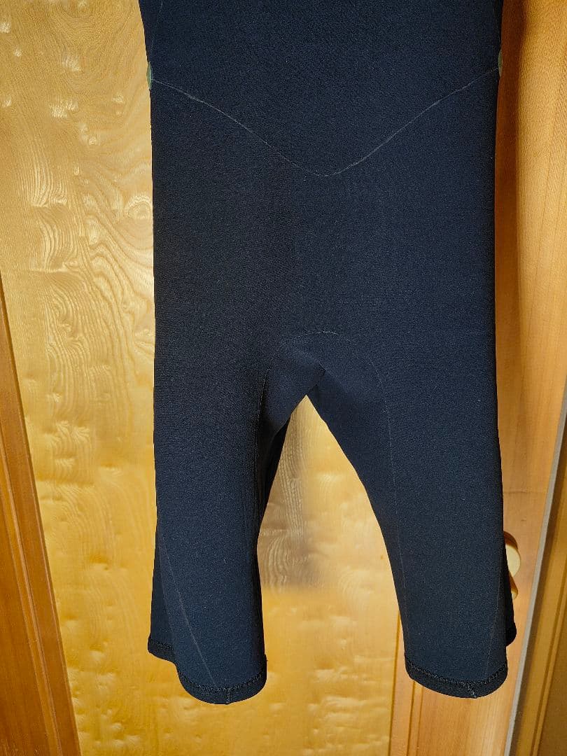 たー　　　　　　　　　　　　　　　　　　　　BILLABONG