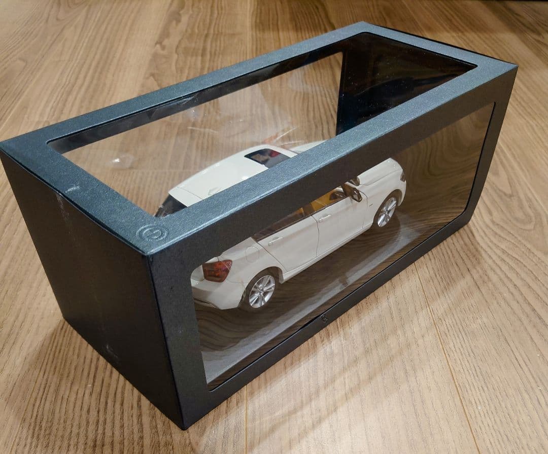 【新品】 1 Series ミニカー 1/43【未開封】