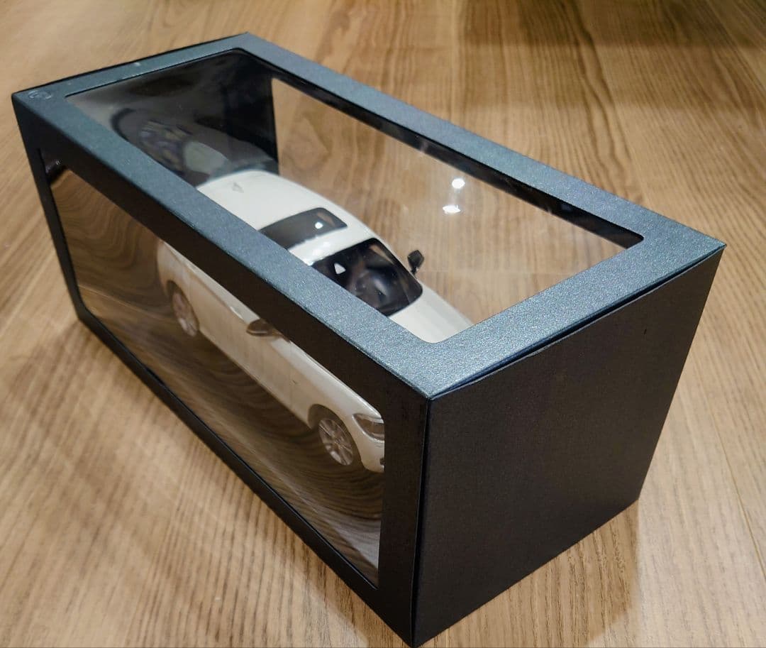 【新品】 1 Series ミニカー 1/43【未開封】