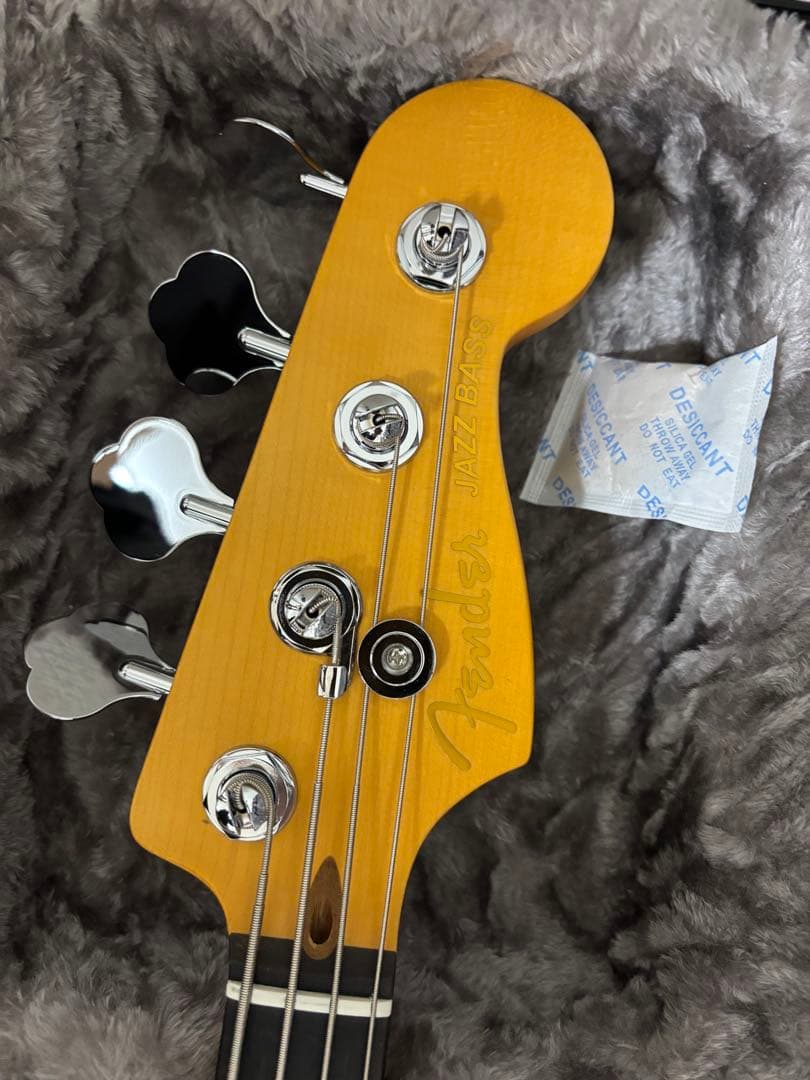 ベース FENDER American Ultra II Jazz Bass