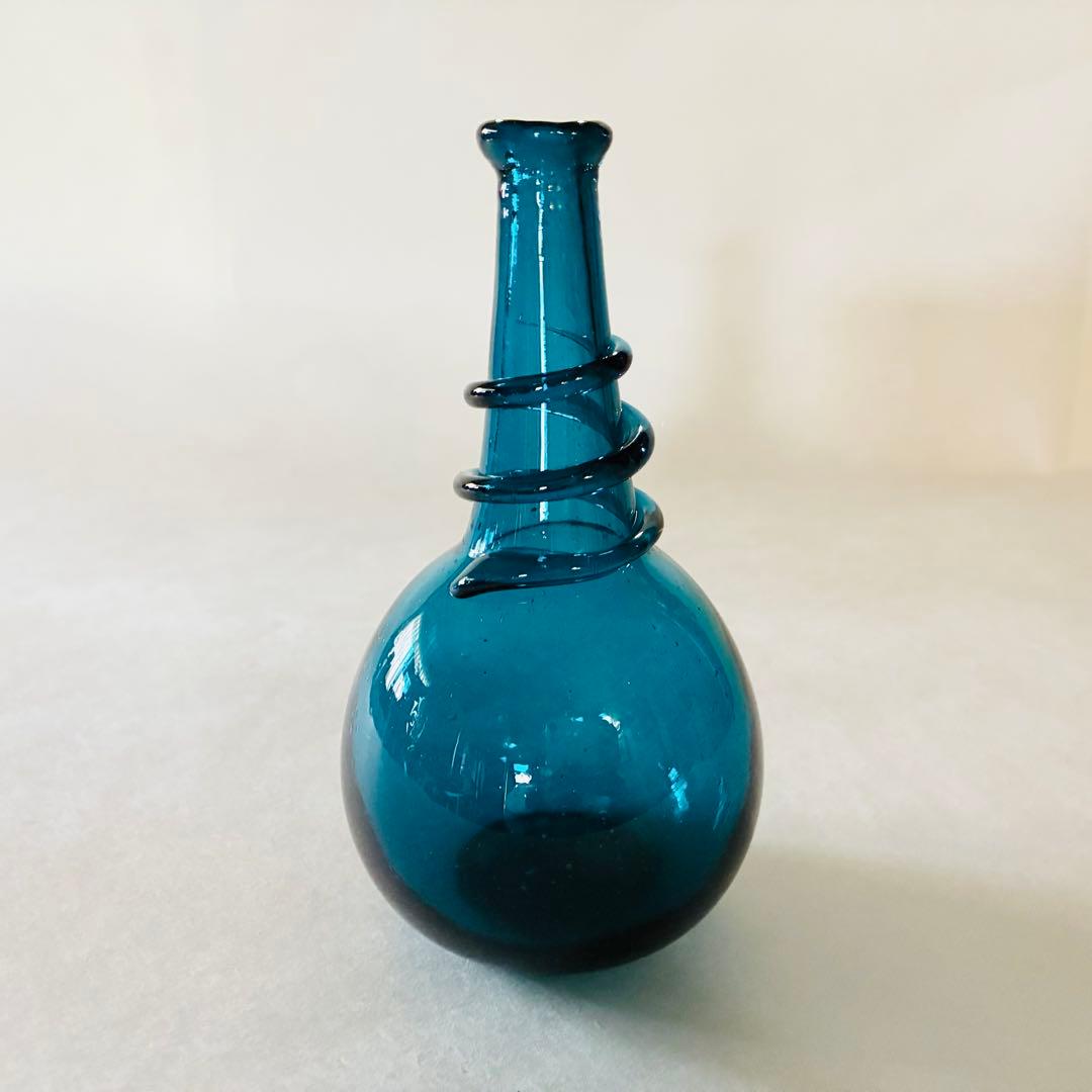 倉敷ガラス　小谷眞三　小谷真三　 線巻瓶　花瓶