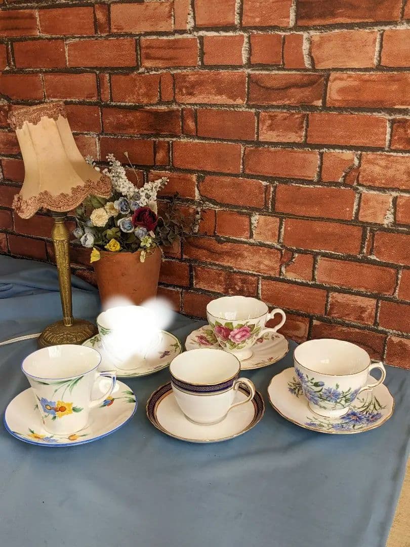 イギリスアンティーク　1920〜1950年代　ティーカップ＆ソーサー4客セット