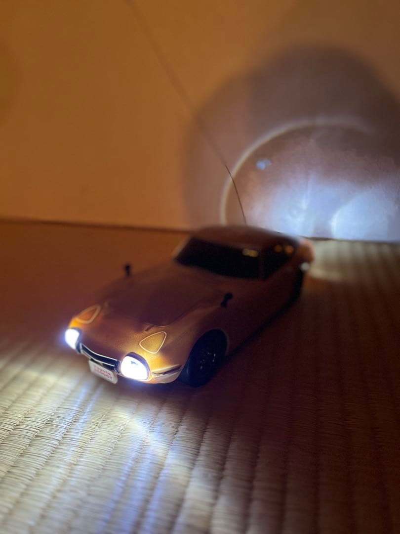 トヨタ 2000GT ラジコンカー　ライト付き