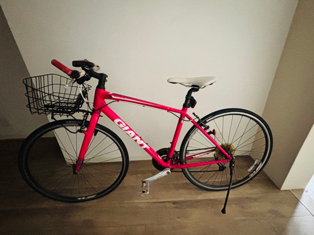 GIANT ピンク クロスバイク
