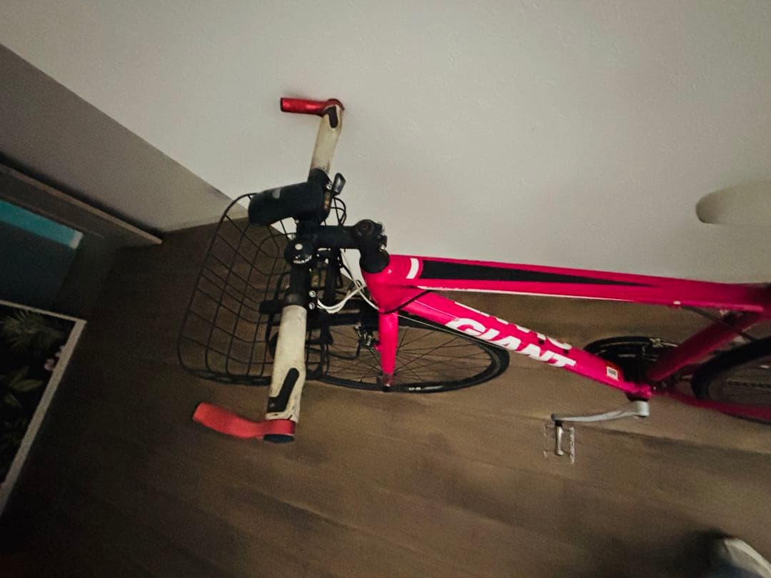 GIANT ピンク クロスバイク