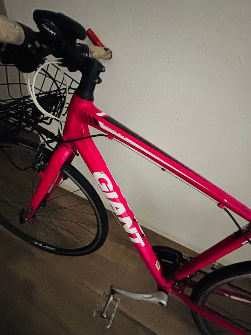GIANT ピンク クロスバイク