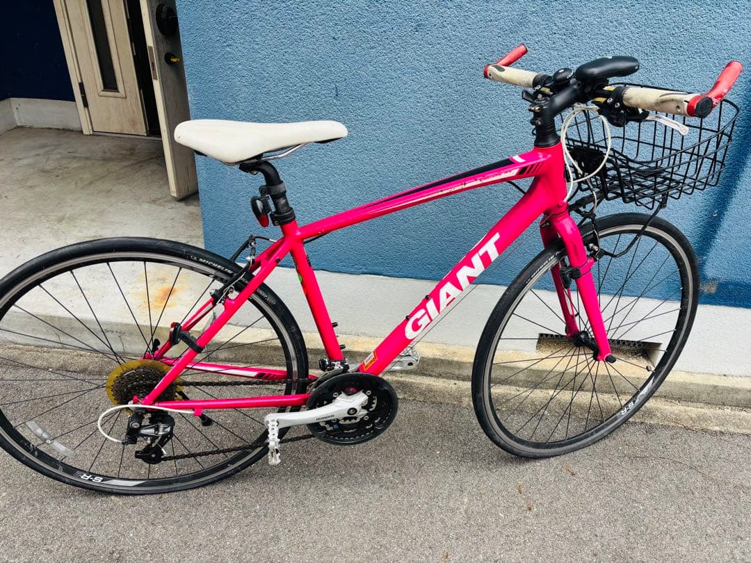 GIANT ピンク クロスバイク