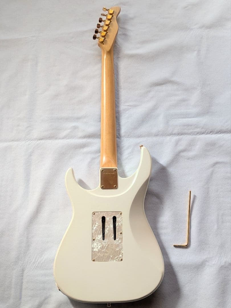 FERNANDES LA-80KK L'Arc〜en〜Ciel kenモデル