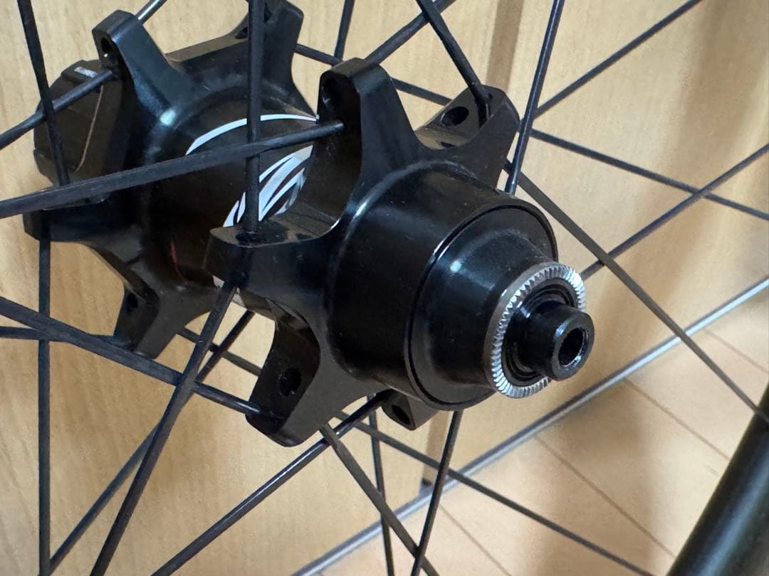 ZIPP 303 リム カーボンホイール クリンチャー シマノフリー11s