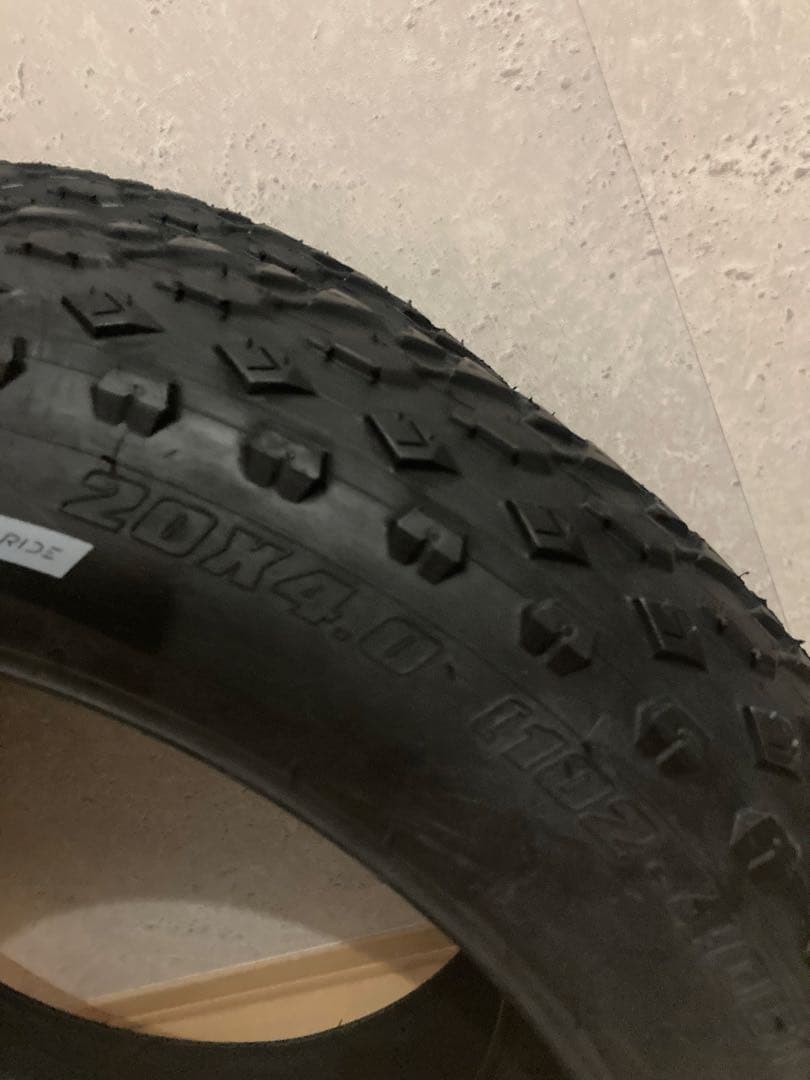 ファットバイク20インチ用タイヤ2本20x4.0