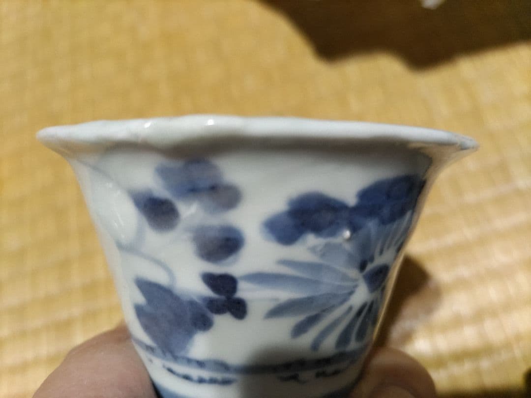 古伊万里　初期様式　広東型　そば猪口　菊絵　生掛け・厚底