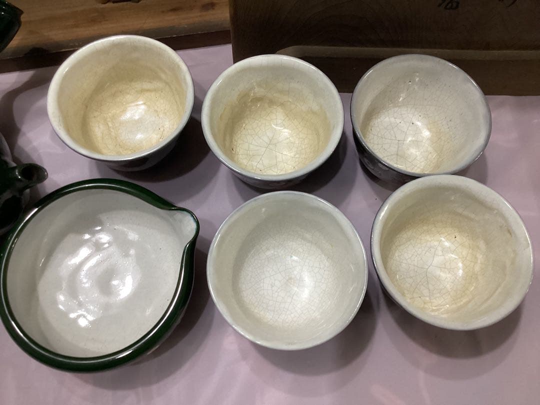 支那人形　萬古焼　茶道具セット 煎茶　緑色 陶器製 木箱　唐子の玉遊び模様