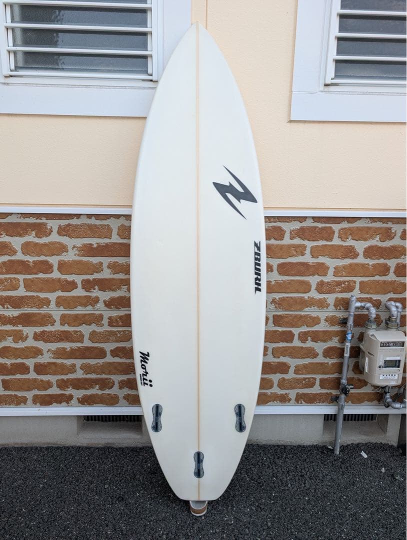 ZBURH CUSTOM(ゼブラ)サーフボード5'11 トライフィン FCS2