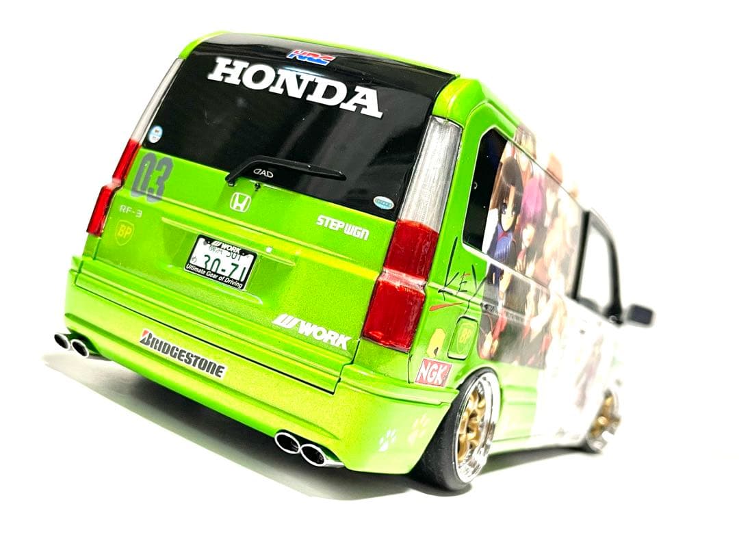 アオシマ1/24●D.A.D/RF3ステップワゴン痛車仕様●完成品