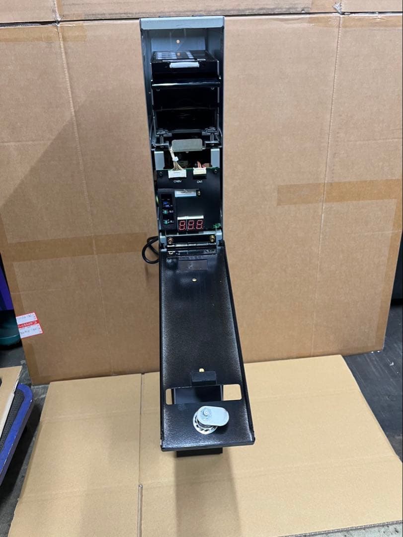 両替機　1000円→100円×10枚　令和6年新札対応　領収書OK