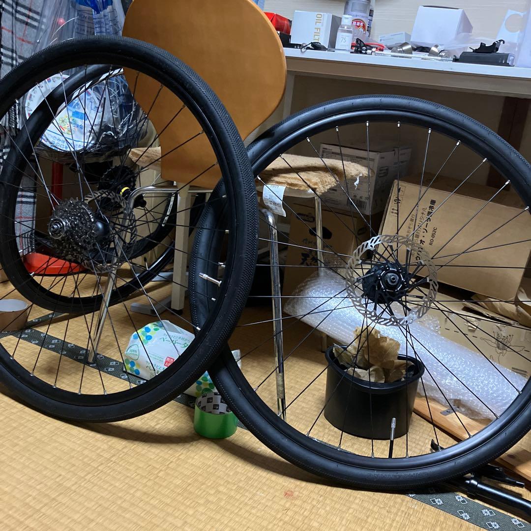 700c ディスクホイール　クイックリリース　 ホイールとタイヤのみです。