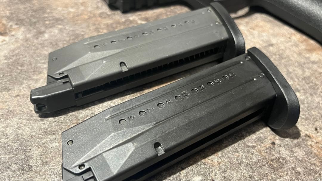 東京マルイ製ガスブローバックハンドガン　M&P9 ガスガン