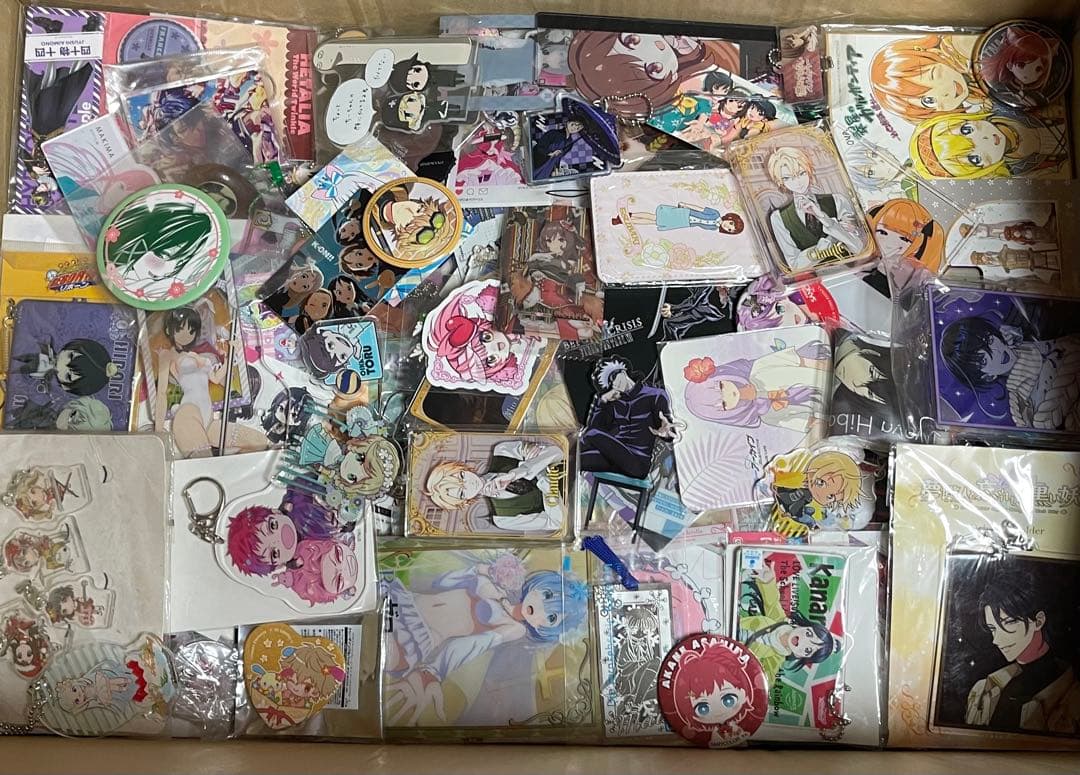 アニメグッズ　キャラクターグッズ　1200個以上　まとめ売り