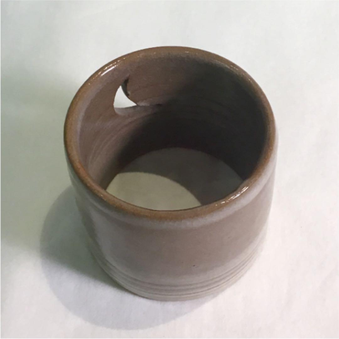 【茶道具】亀井味楽作　月透かし高取蓋置