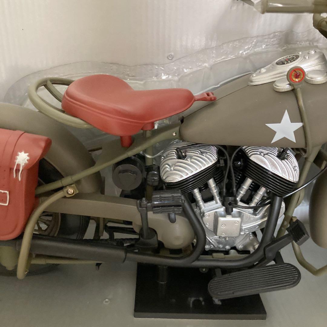 GIブルースと、バイク(インディアン)