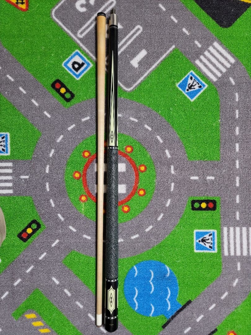 Kaiser ビリヤードキュー、プレイ用 ADAMハードケース付き