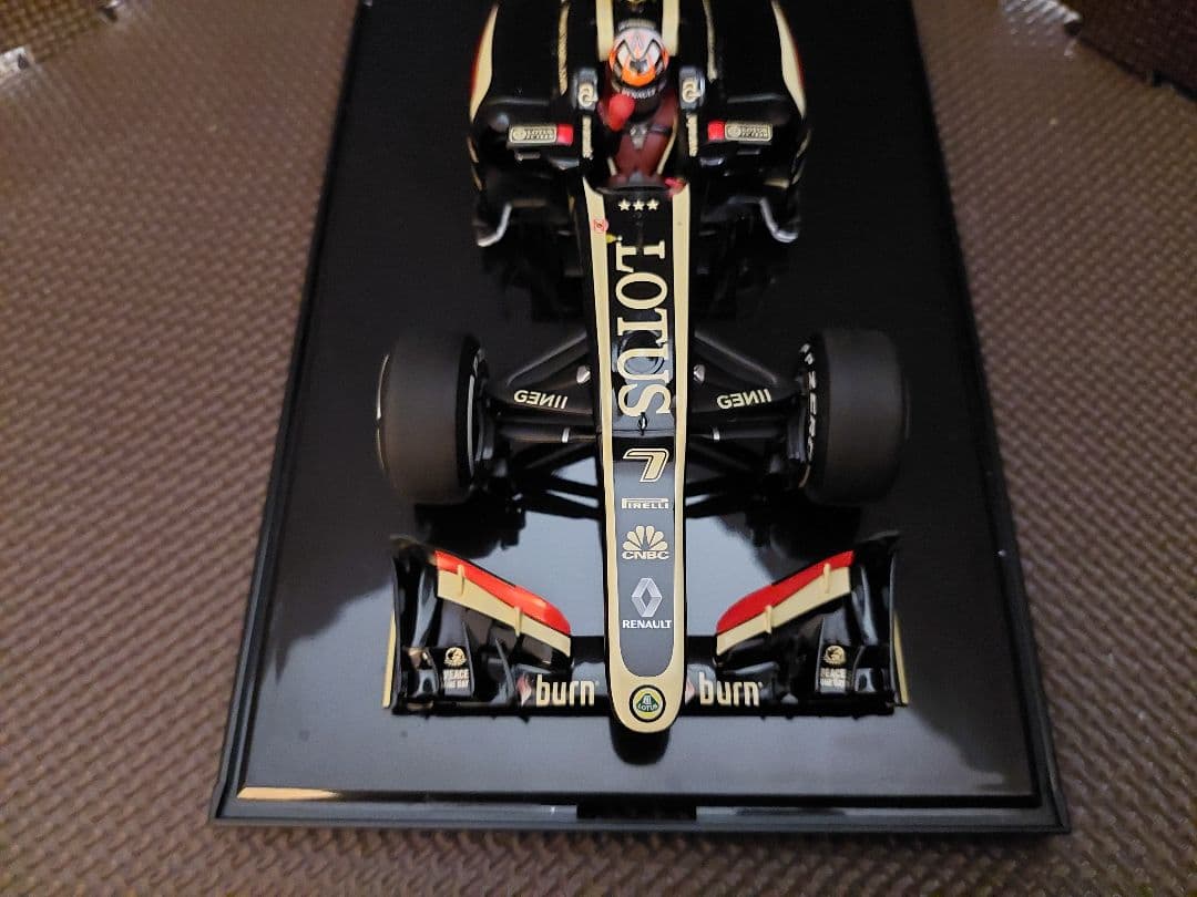 ミニチャンプ 1/18 ＃７ ロータス E21 K.ライコネン 2013